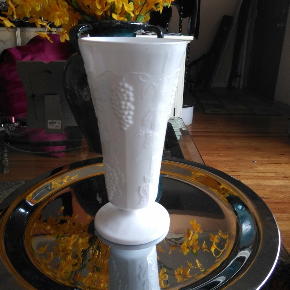 Vintage Milkglass Vase